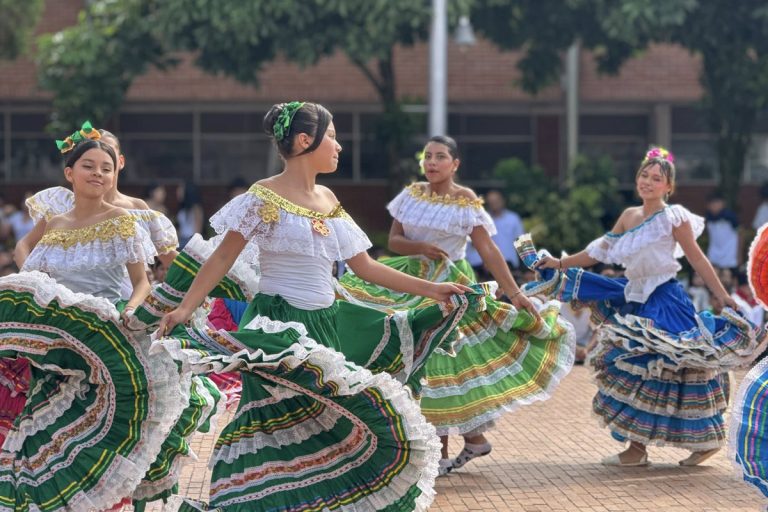 4_fiestas_folclor_grande_IE_IBAGUE