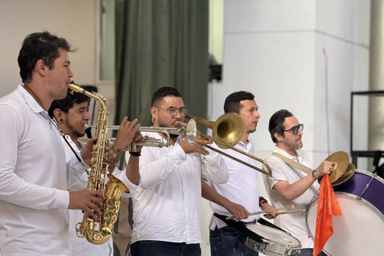 8_fiestas_folclor_grande_IE_IBAGUE